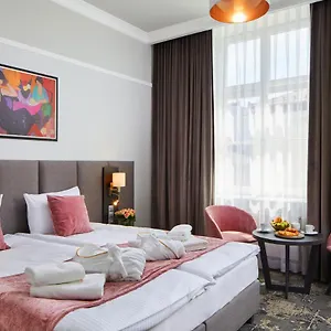 4* Hotell Estera