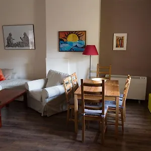  Hotel Lounge